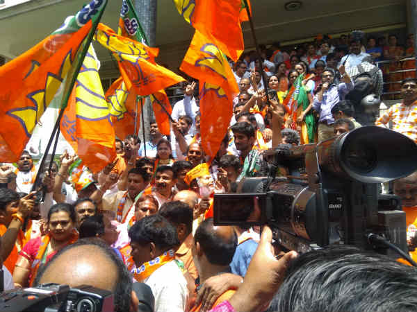 தட்டிப்பறித்த பாஜக 