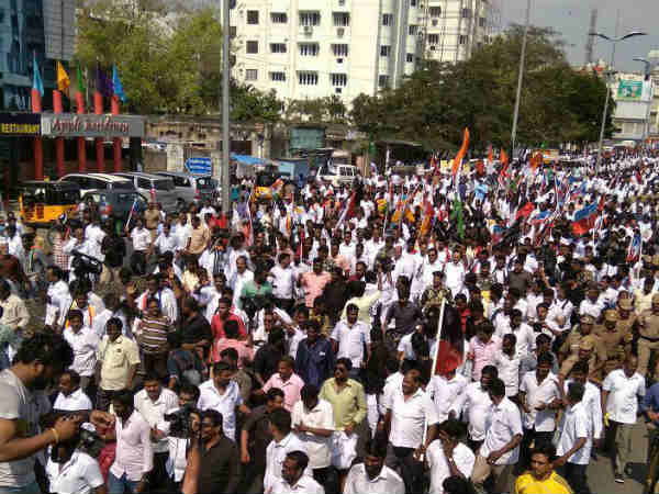 தமிழகத்தில் போராட்டம் 