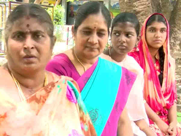 பெருமைப்படும் ஆசிரியர்கள்