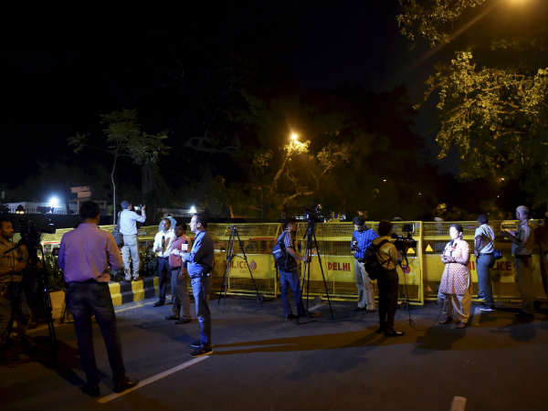 விடிய விடிய விசாரணை 