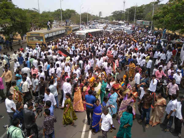  கோவையில் ஆர்ப்பாட்டம் 