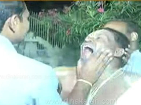 ஆவேசமாக கத்திய பக்தர் ஆவேசமாக கத்திய பக்தர்