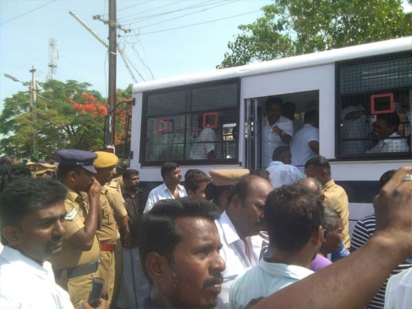 Tuticorin streets are changed as protesting place 