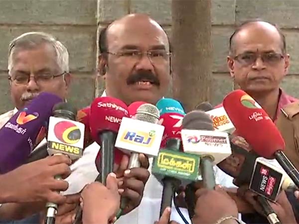 அரசு மதிப்பளிக்கும் 