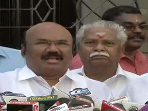 சீப்பை மறைத்து வைத்தால் 