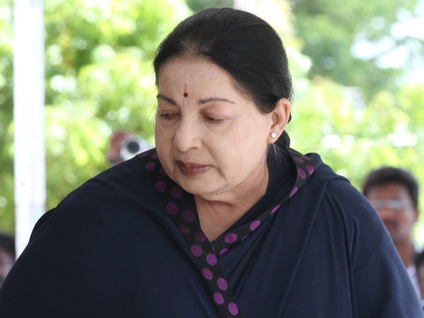 அவ்வப்போது சசியுடன் சந்திப்பு 