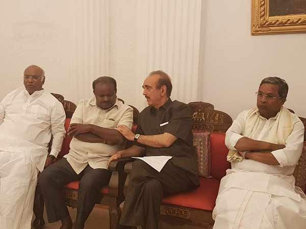 காங்கிரஸ் ஆதரவு 