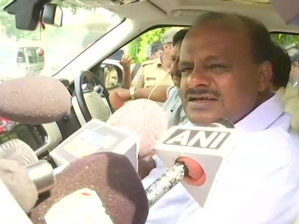 செய்தியாளர் சந்திப்பு 