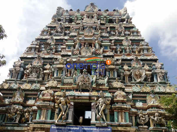 வரிப்பணத்தில் கோவில்