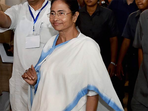  பெங்களூரில் மமதா