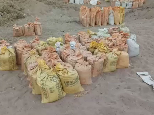  வாடிக்கையான மணல் கடத்தல் 