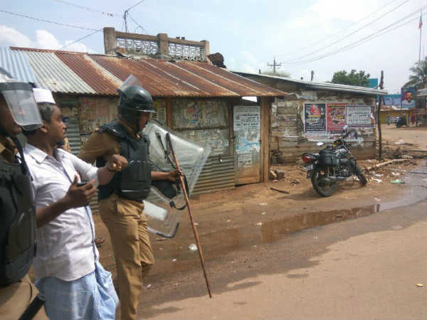 Car-vehicles were set on fire by riots near Periyakulam