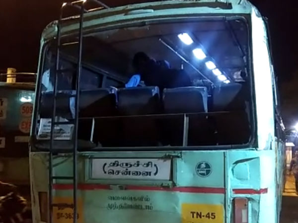 4 பேருந்துகள் 4 பேருந்துகள்