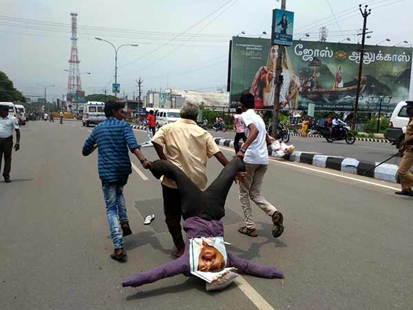 Salem Dyfi cadress alleges police harassment 