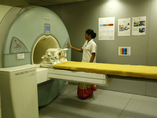  Aarthi scans gives medical service for the patients who are from poor