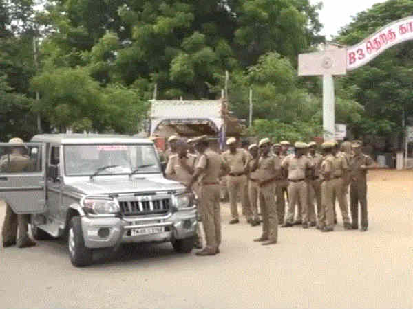 நிம்மதியாக படுக்க முடியவில்லை 