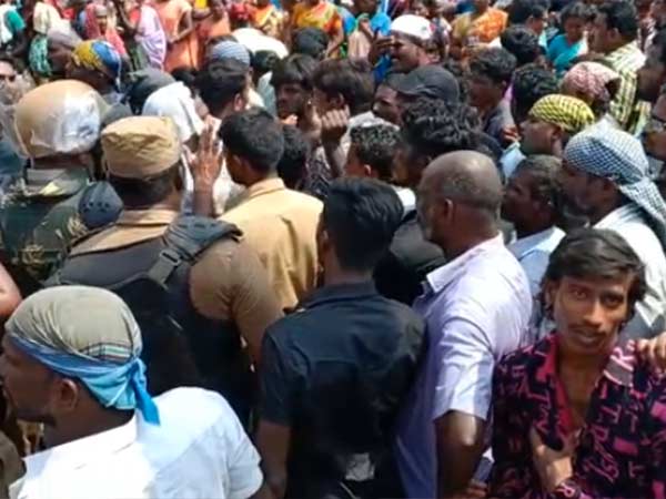 Sterlite: people who conduct rally stopped near Madathukulam 