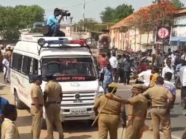 Sterlite: people who conduct rally stopped near Madathukulam 