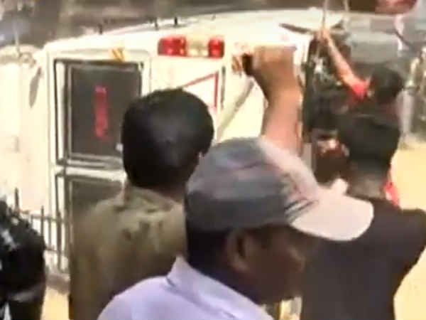 Sterlite: people who conduct rally stopped near Madathukulam 