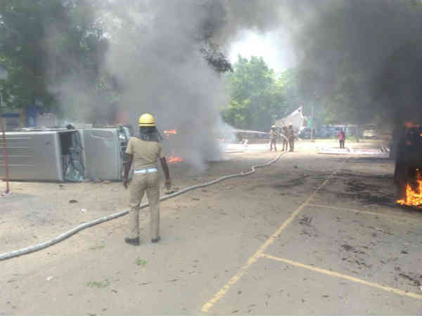 கட்சிகள் மீது விமர்சனங்கள் 