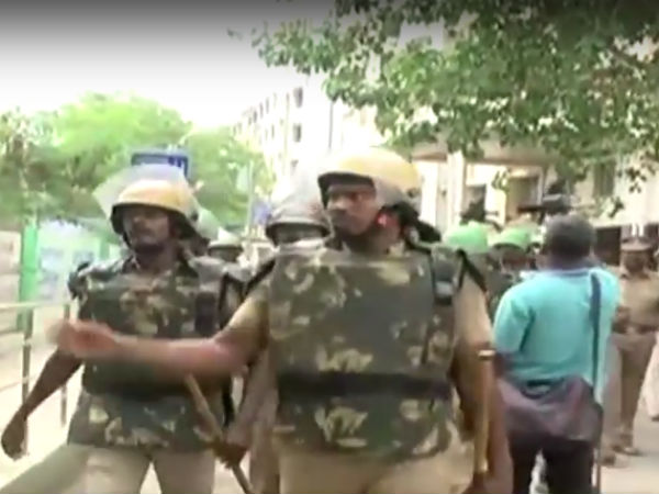 கலைந்து போக உத்தரவிட்ட போலீஸ் 