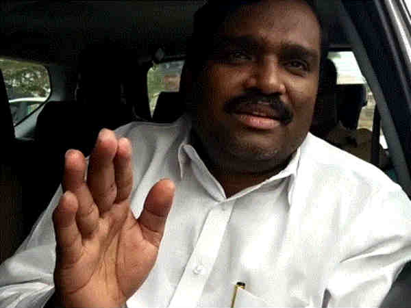 உள்விவகார மோதல் 