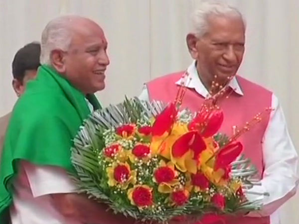 தற்போது மூன்றாவது முறையாக ஆட்சிக்கட்டிலில் அமர்ந்துள்ளார் எடியூரப்பா. இவர் கர்நாடகாவின் 23வது முதல்வர் ஆவார். கர்நாடக முதல்வராக இன்று பதவியேற்ற எடியூரப்பாவுக்கு ஆளுநர் வஜூபாய் வாலா பதவி பிரமாணம் செய்து வைத்தார். தற்போது மூன்றாவது முறையாக ஆட்சிக்கட்டிலில் அமர்ந்துள்ளார் எடியூரப்பா. இவர் கர்நாடகாவின் 23வது முதல்வர் ஆவார். கர்நாடக முதல்வராக இன்று பதவியேற்ற எடியூரப்பாவுக்கு ஆளுநர் வஜூபாய் வாலா பதவி பிரமாணம் செய்து வைத்தார்.