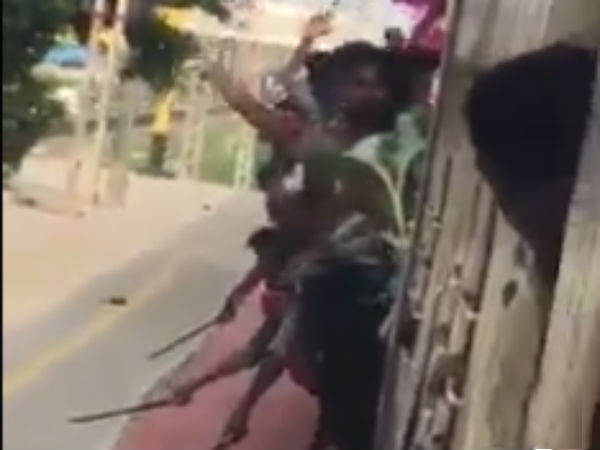 பாதுகாப்பு பணியில் போலீசார் 