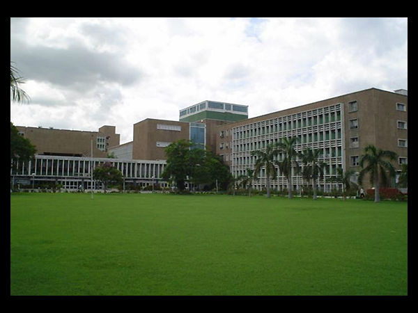 சமச்சீர் வளர்ச்சி 