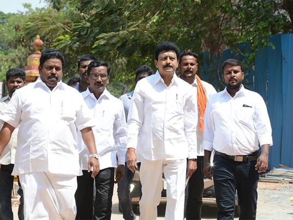 சொந்த காசு