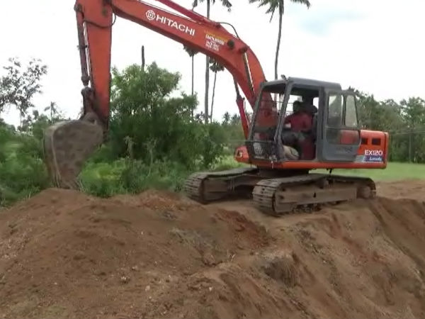 தானமாக நிலம்