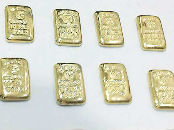 2 kg of smuggling gold is confiscated in Chennai Airport 2 kg of smuggling gold is confiscated in Chennai Airport