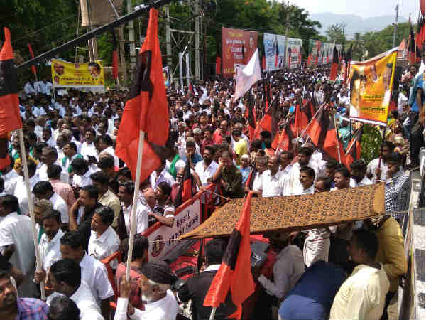 கருப்பு கொடி 