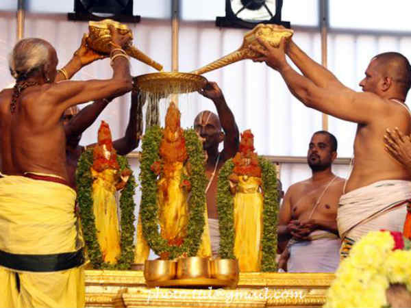 திருமஞ்சனம்: திருமஞ்சனம்: