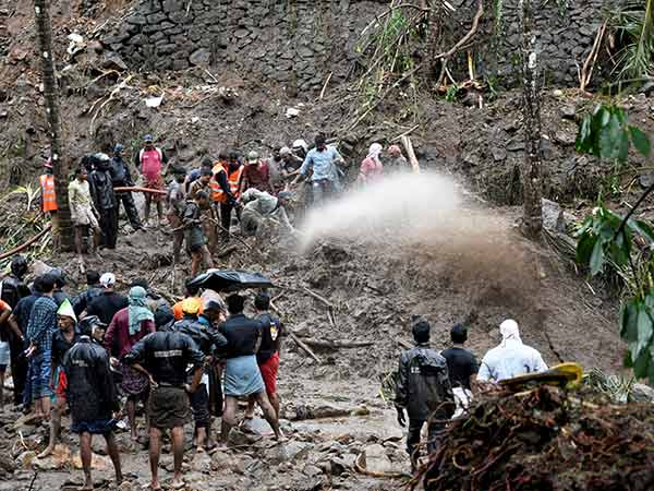 Kozhikode landslide kills 7 Kozhikode landslide kills 7
