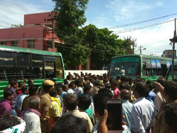  ஊழியர்கள் போராட்டம்