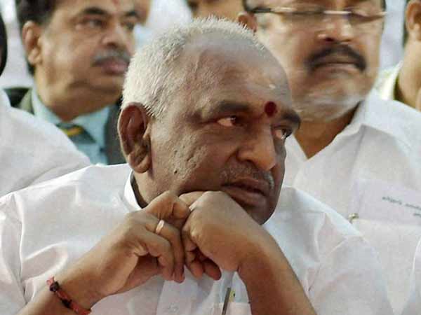 கெஞ்சுவதா வேலை 