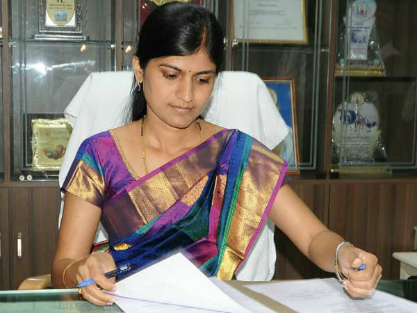 Compensate, relief and rehabilitation plan for farmers, says Salem Collector Compensate, relief and rehabilitation plan for farmers, says Salem Collector