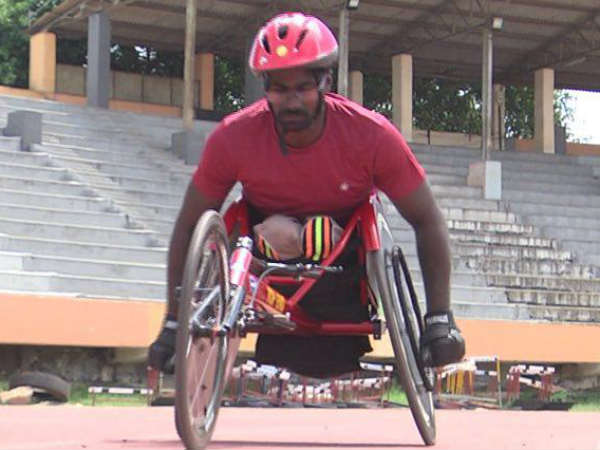 ரூ.4 லட்சம் வாகனம் பரிசு