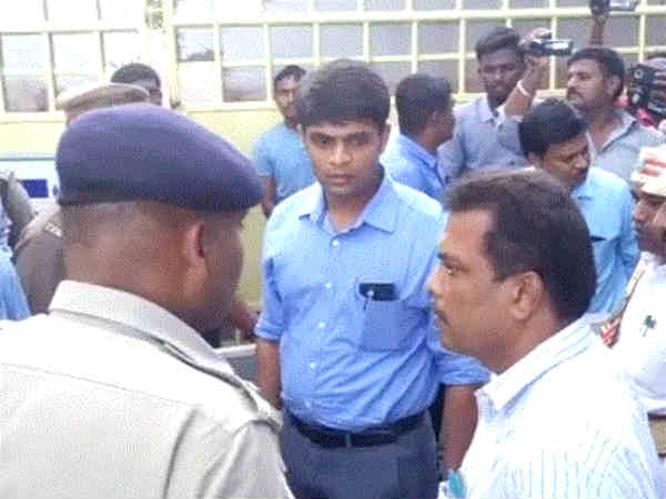 அகற்றும் பணி தேக்கம் 