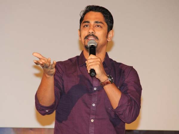 விளாசிய சித்தார்த் 