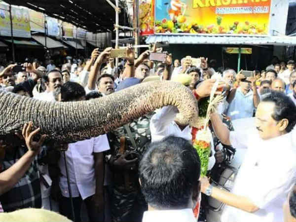 Stalin honoured by Poorna Kumbha at Srirangam Temple Stalin honoured by Poorna Kumbha at Srirangam Temple
