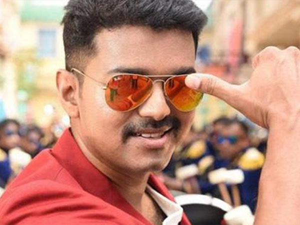 கர்சீப்பால் மூடியபடி ஒரு பயணம் 