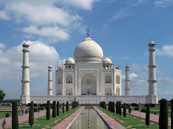 Supreme court condemns central government about lack of maintenance of Tajmahal. Supreme court condemns central government about lack of maintenance of Tajmahal.