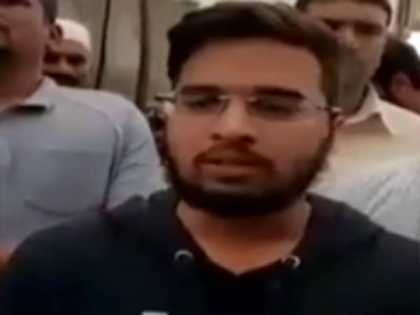 கர்நாடகா சென்றார் 