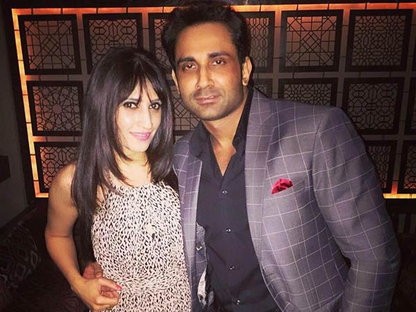 கோபமாக பேசிய கணவர் 