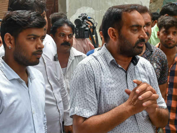 வீடு விற்பதில்லை 