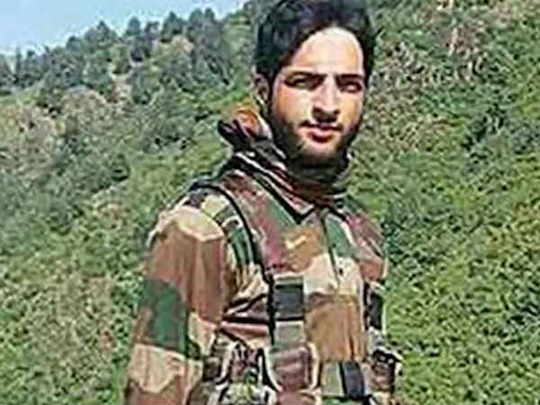 செக்யூரிட்டியிடம் புகார் செக்யூரிட்டியிடம் புகார்