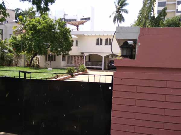 இன்றும் ரெய்டு 