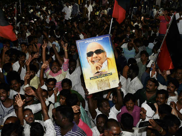 விடிய விடிய கோஷம் 